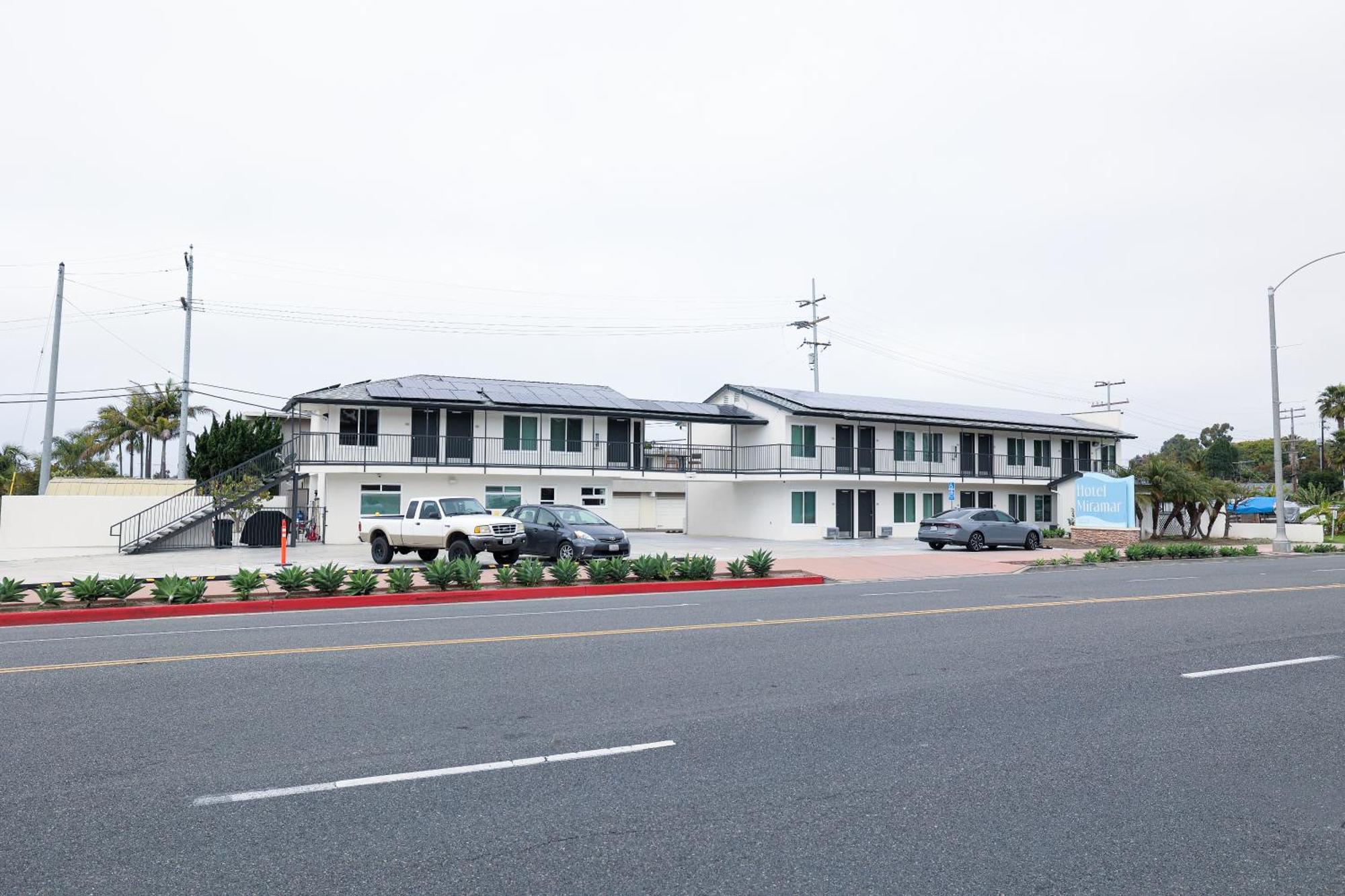 Miramar Motel