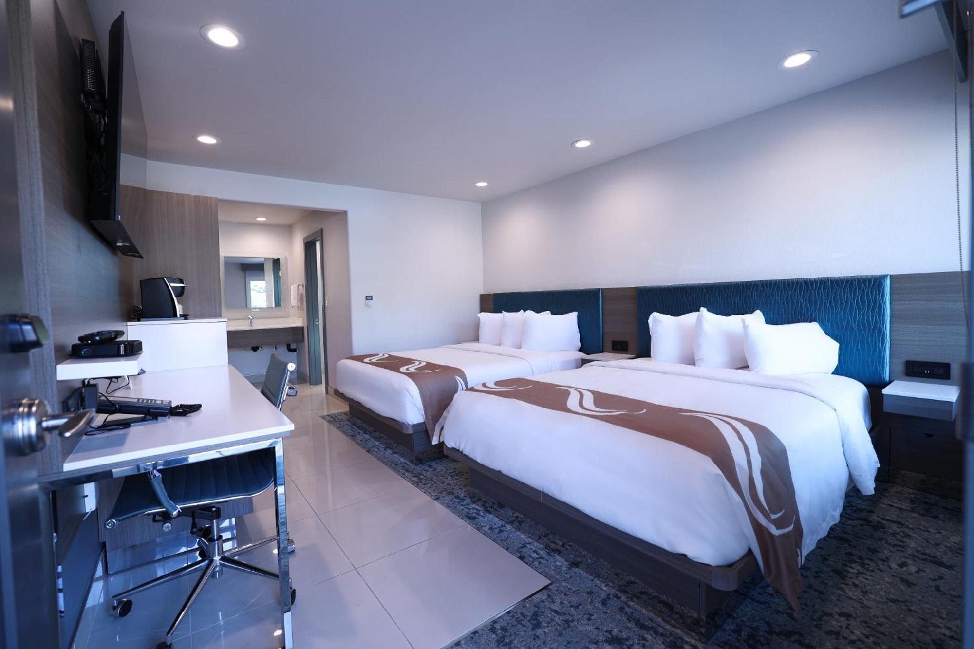 Miramar Motel 2*